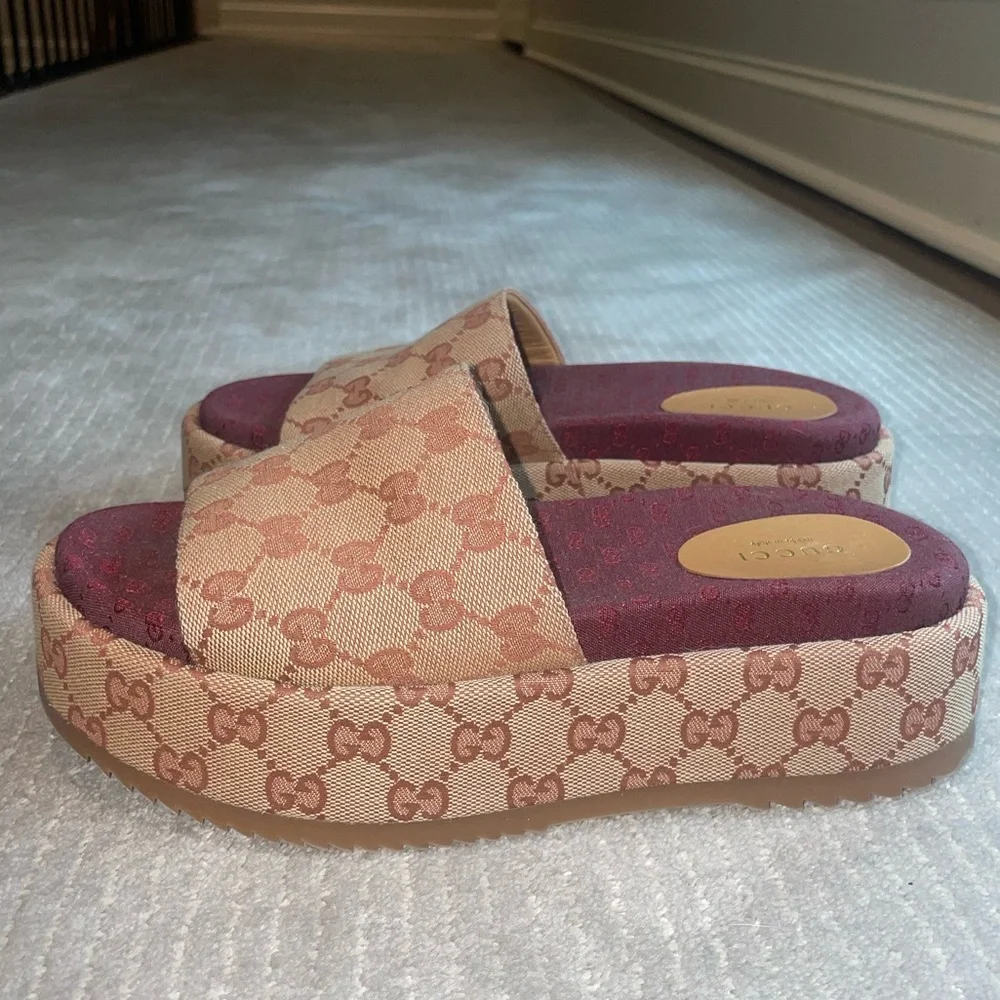Gucci Platform Slides - Picture 9 of 13